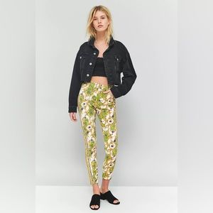 NWOT Urban Outfitters Jeans Twig Crop High Rise size 24 allover print
